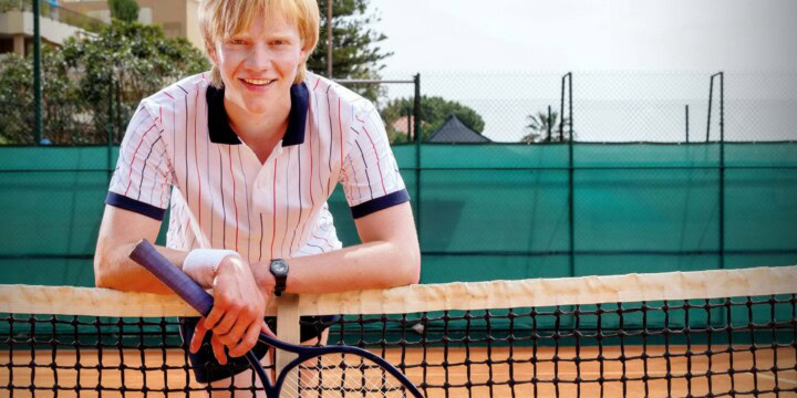 Schauspiell-Ass: Bruno Alexander brilliert in „Der Rebell - Von Leimen nach Wimbledon“ als Tennis-Star Boris Becker. © RTL+