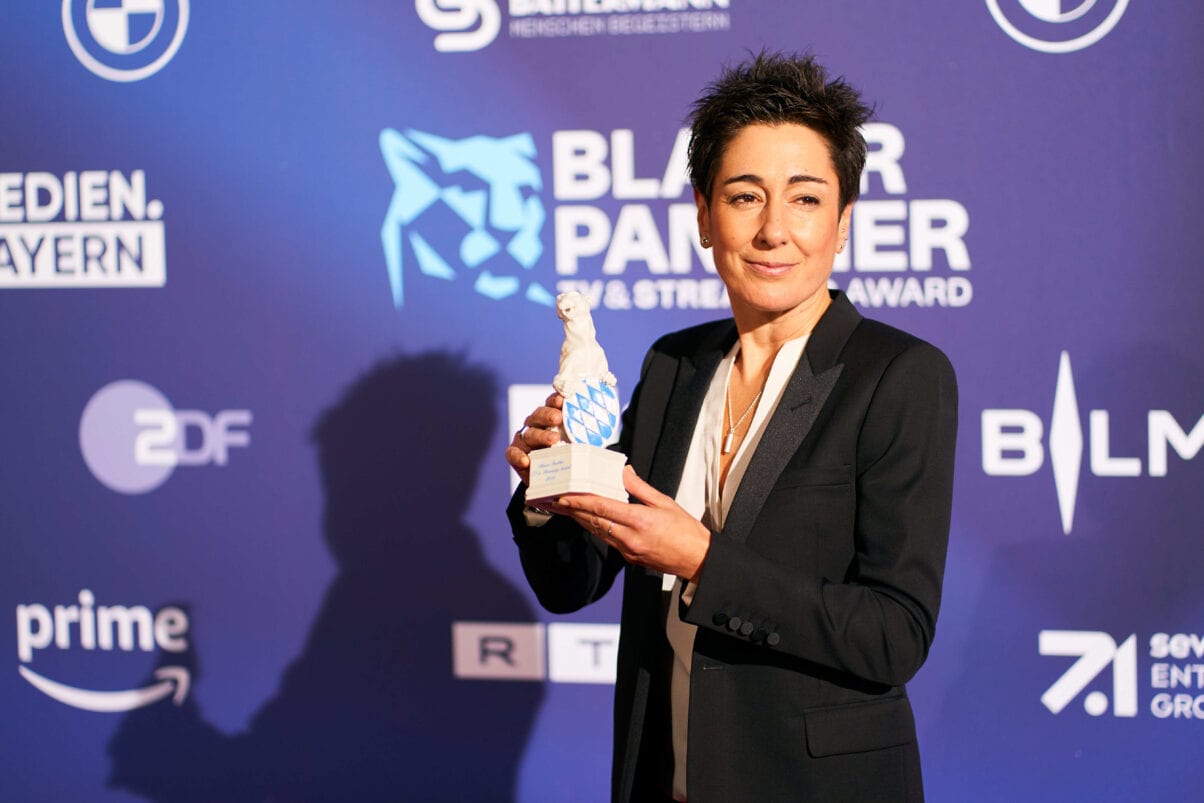 Journalistin, Moderatorin und Ehrenpreisträgerin des Blauen Panthers 2023: Dunja Hayali. (c) Jennifer Frey