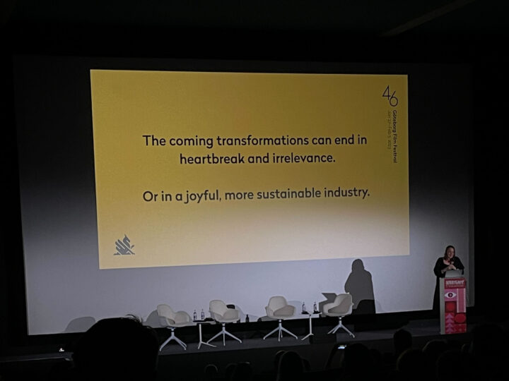 Die Medienanalystin Johanna Koljonen stellt die Kernpunkte des diesjährigen Nostradamus Report vor (c) Medien.Bayern