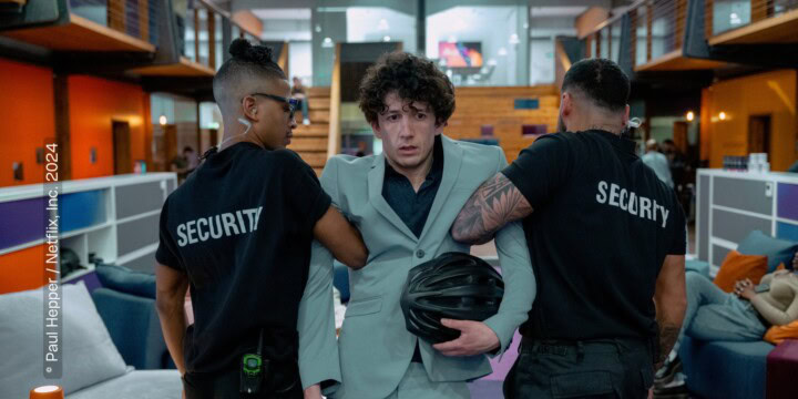 Szene aus How to Sell Drugs Online (Fast), Staffel vier. Mit Moritz, gespielt von Maximilian Mundt.