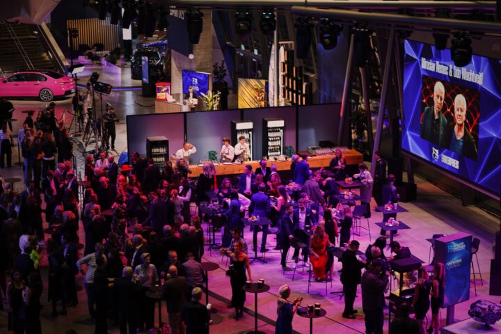 MUC/ München22.10.2025 München: Blauer Panther 2025 - Mood - Blauer Teppich© Johannes Simon