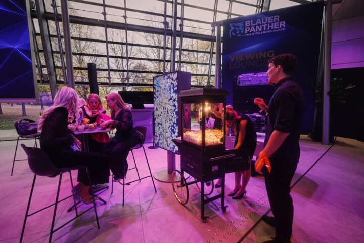 MUC/ München22.10.2025 München: Blauer Panther 2025 - Mood - Blauer Teppich© Johannes Simon